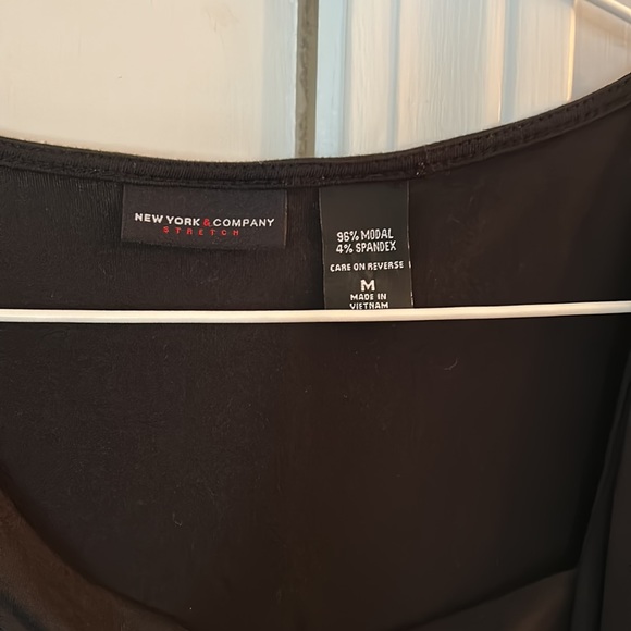 Basic black blouse - Picture 3 of 4